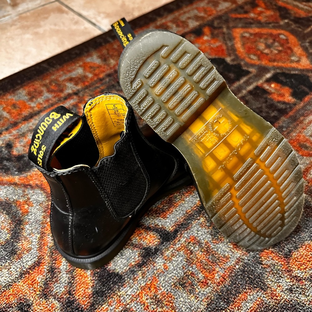 Black Dr Martens Chelsea boots